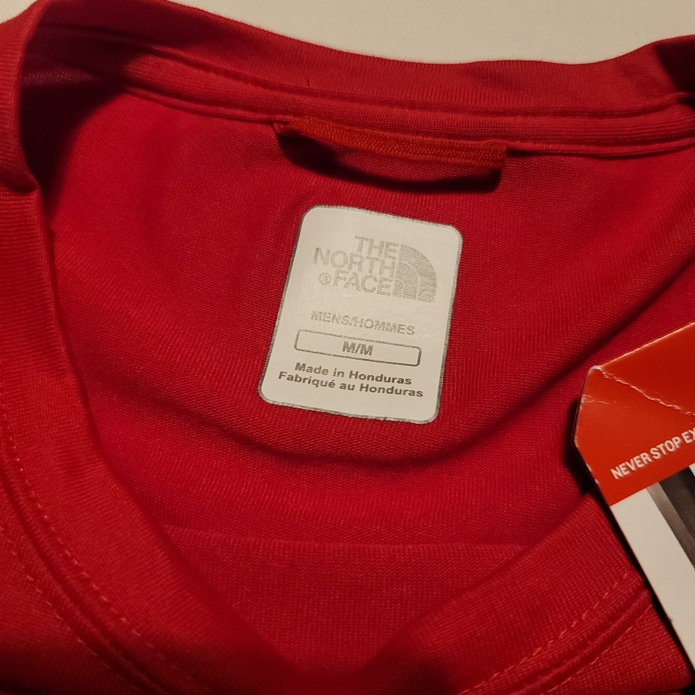 The North Face Men's T-shirt - Picture 8 of 8